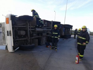 vuelco-camion-armstrong-