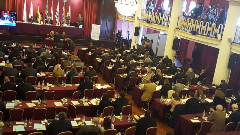 sesión parlasur 0516