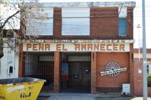 Peña-amanecer-Armstrong-Region-