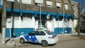 robo-policia-armstrong-