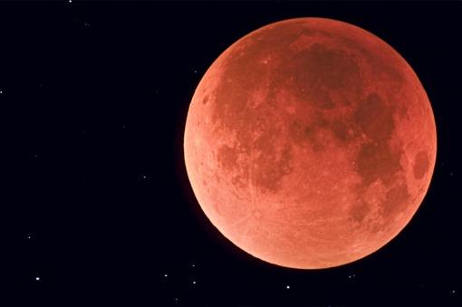 Los argentinos podrán observar el domingo a simple vista el eclipse de la «Superluna Roja»