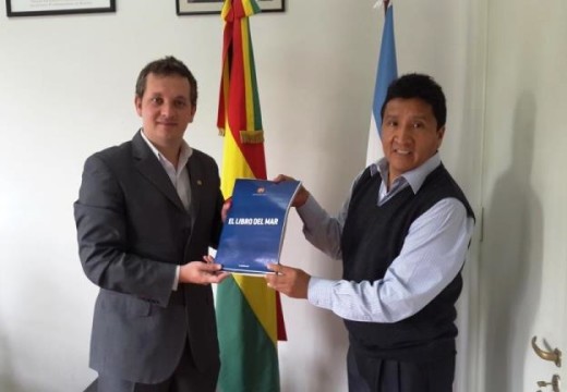 Diego Mansilla se reunió con el cónsul de Bolivia Sixto Valdez Cueto.