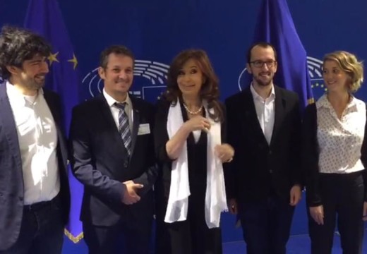 Diego Mansilla con Cristina Fernández de Kirchner en Bruselas.