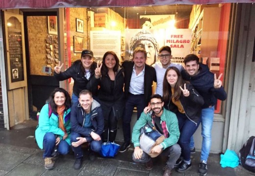 Diego Mansilla se reunió con ciudadanos argentinos en Londres.