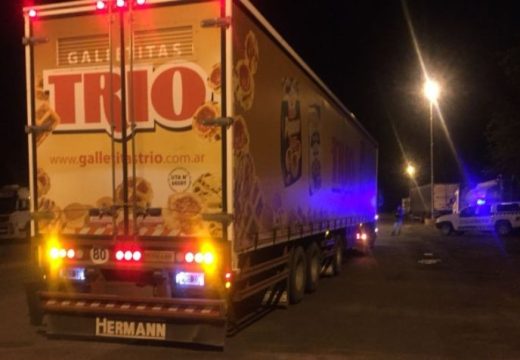 Encontraron 60 kilos de coca en camión de famosa marca de galletitas.