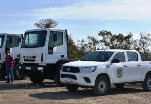 La Municipalidad de Las Rosas sumó dos camiones 0Km al parque automotor.
