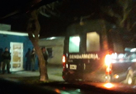 Numerosos allanamientos de Gendarmería en Las Rosas.