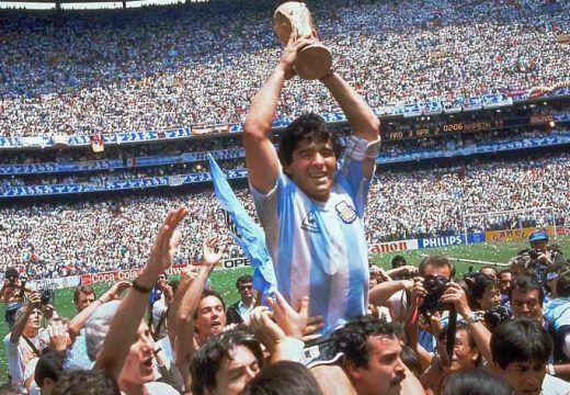 Santa Fe adhiere al duelo nacional por el fallecimiento de Diego Maradona.