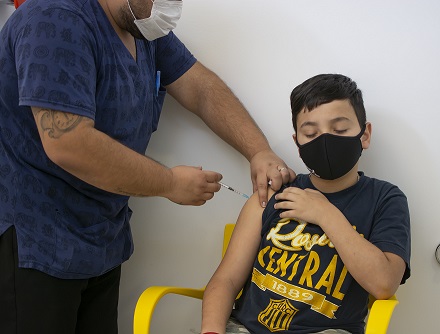 Coronavirus: La provincia inició la vacunación a menores de 3 a 11 años.