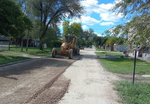 Cañada de Gómez. Trabajos del municipio en mantenimiento de calles.