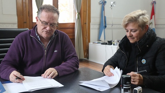 La provincia avanza en la firma de convenios con municipios y comunas para la retención de motos.