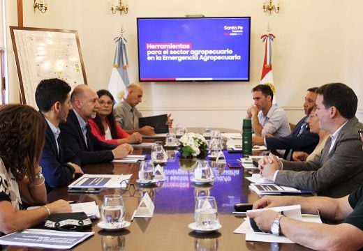 Perotti se reunió con representantes de entidades agropecuarias de la provincia.