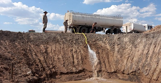 La provincia transfirió más de $900 millones para asistir a productores afectados por la sequía.