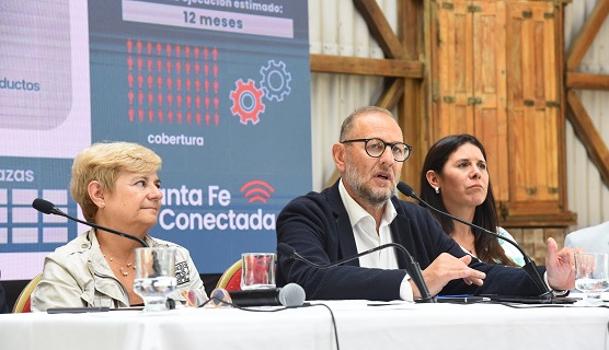 Santa Fe + Conectada: La provincia firmó convenios de colaboración con municipios y comunas.