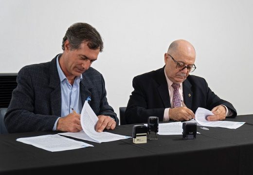 Armstrong. Verdecchia firmó convenio con la UTN.