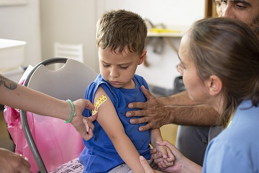 Martonaro: “En la última semana aumentó más de 5% la vacunación antigripal pediátrica”