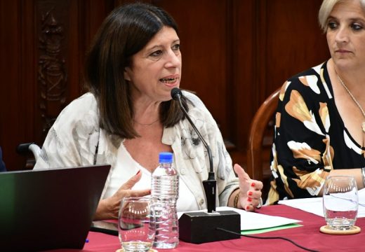 Clara García: «La decisión de eliminar los subsidios nacionales al transporte es arbitraria e insensible, y perjudica a la gente»
