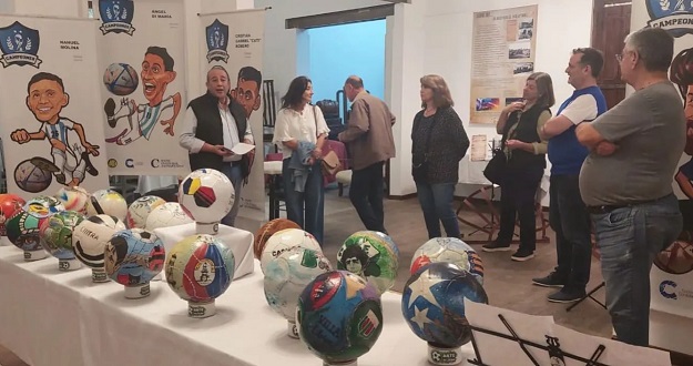 Armstrong. Se inauguraron las muestras «Arte en Pelotas» y «Campeones».