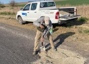 Las Rosas: es ex senador, se viralizó una nota de un bacheo que hizo y el intendente de la ciudad cuestionó su actuar.