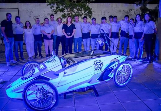 ¡Orgullo Local en Marcha! La Técnica 291 Presentó su Auto Eléctrico para el Desafío Eco YPF 2025.