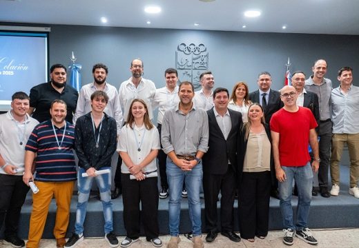 Primera Promoción de la Extensión Áulica de la UTN en Armstrong.