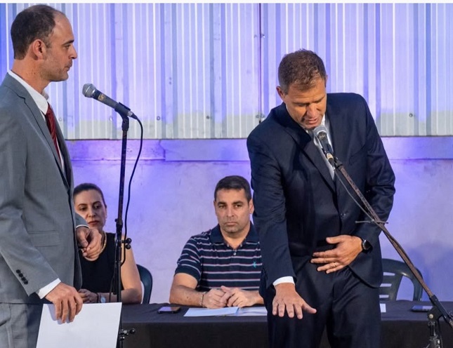 Guillermo Luzzi asumió un nuevo mandato en Armstrong con un fuerte llamado al compromiso.