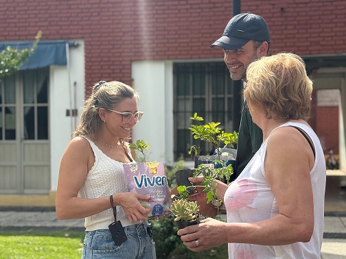 Armstrong. Exitosa jornada de canje.