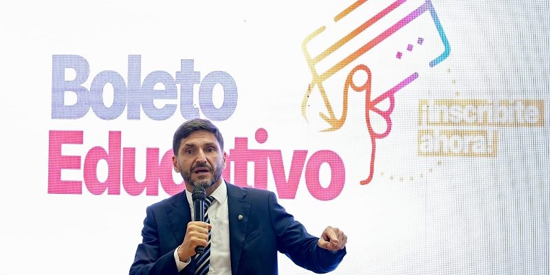 Pullaro lanzó el Boleto Educativo 2026: “Apostamos a fortalecer la educación y que sea accesible para todos”