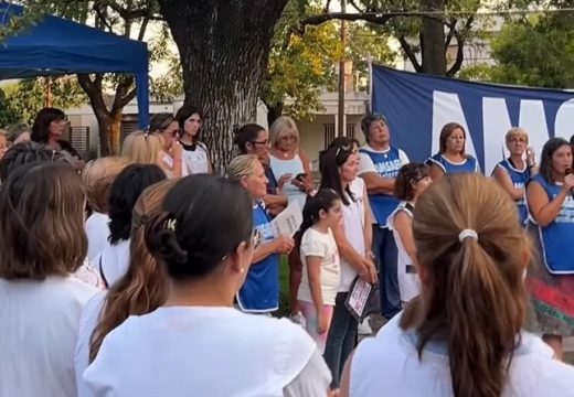 Armstrong se movilizó en defensa de la educación: masiva marcha docente en el inicio del paro.