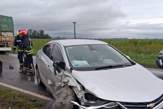Choque frontal en Ruta 15: tres personas heridas y trasladadas al SAMCo local
