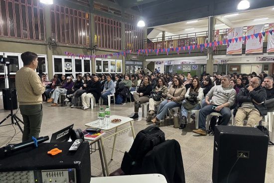 Capacitación clave en el Superior de Comercio N° 51: El Lic. Rubén Pavetto disertó sobre Neurociencias aplicadas a los Negocios.
