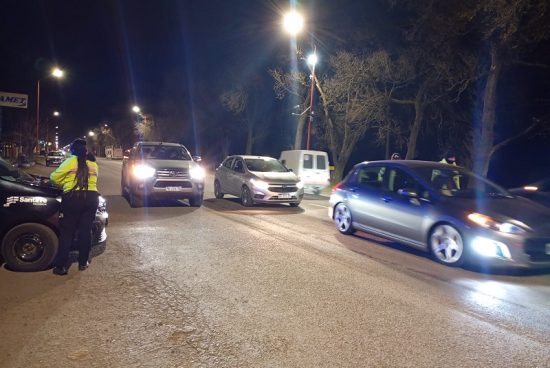 Armstrong: Coordinan patrullajes preventivos en espacios públicos y un fuerte operativo en Ruta 9.