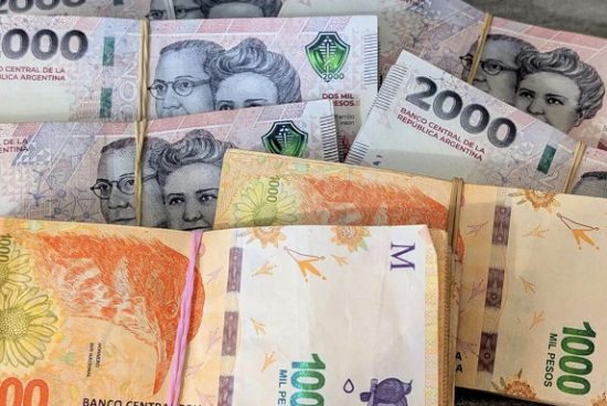 Salarios y costo de vida: 61% de los argentinos agota sus ingresos antes del día 20.